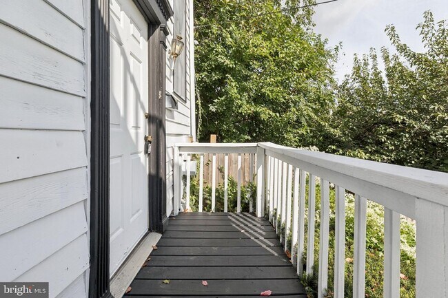 Photo - Great Townhouse w/ 2 Bedrooms, 1.5 Baths, ...