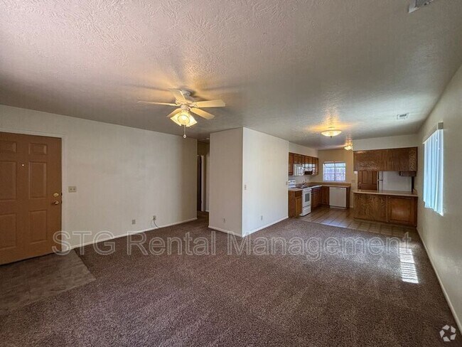 Building Photo - 325 N Main St Unit #2 Rental