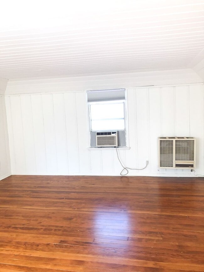 8149 Blackburn Ave Unit 8149.5