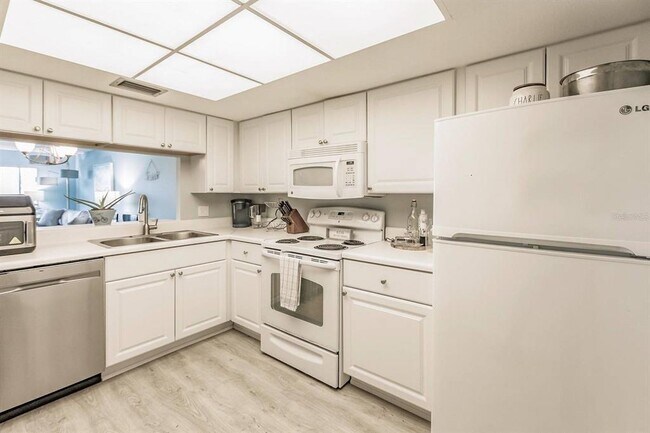 Photo - 1255 E Peppertree Dr Unit 501