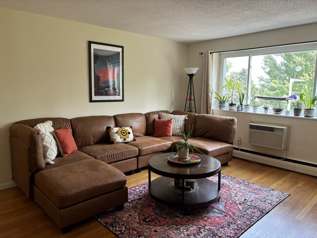 Building Photo - 2089 Dorchester Ave Unit 12 Rental