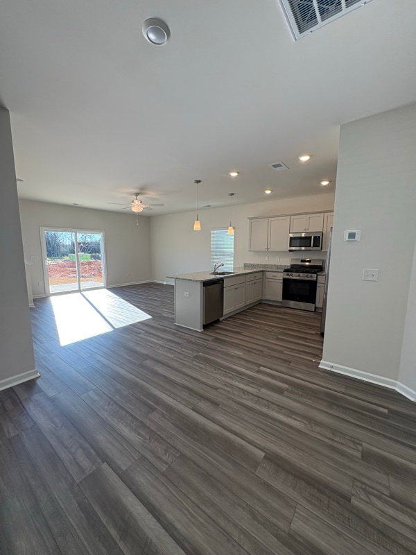 Photo - 209 Braxton Dr