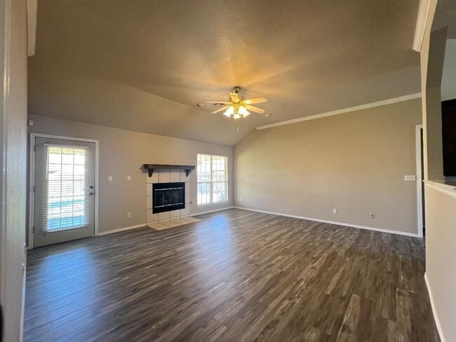 Photo - 624 Vickery Ave