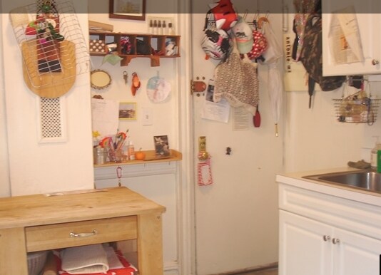 Kitchen - 349 E 20th St Unit 3