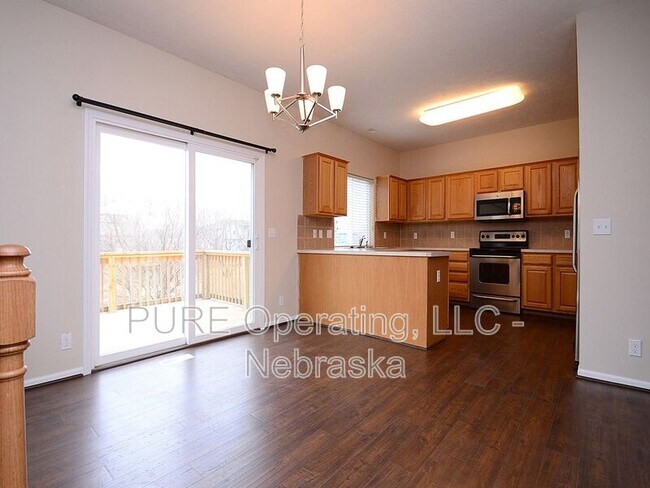 Photo - 4616 N 154th St