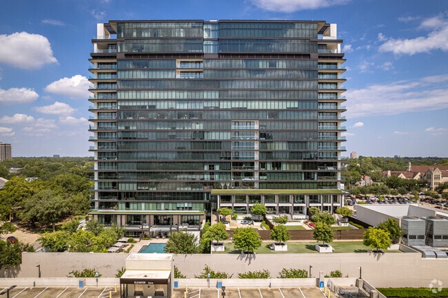 Photo - The River Oaks