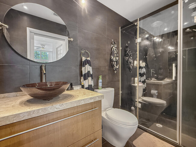 Photo - 1900 Van Buren St Unidad 118B