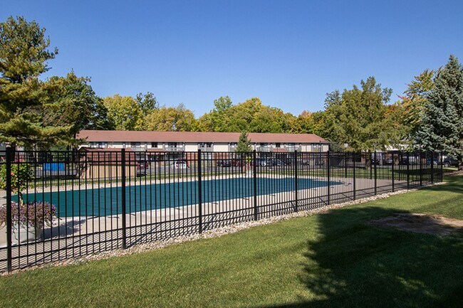 The Ravine Apartment Homes