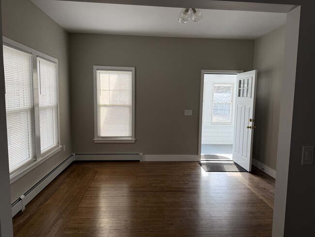 Photo - 33 Rosegarden St