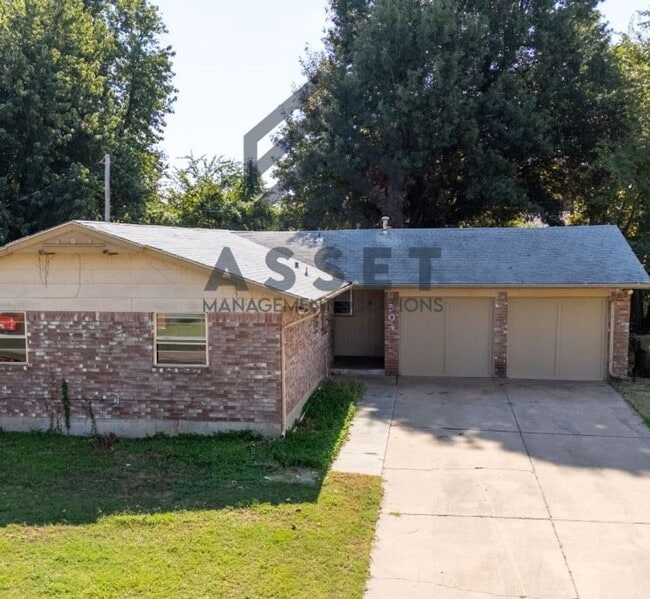 Photo - Cute 5 Bedroom House!