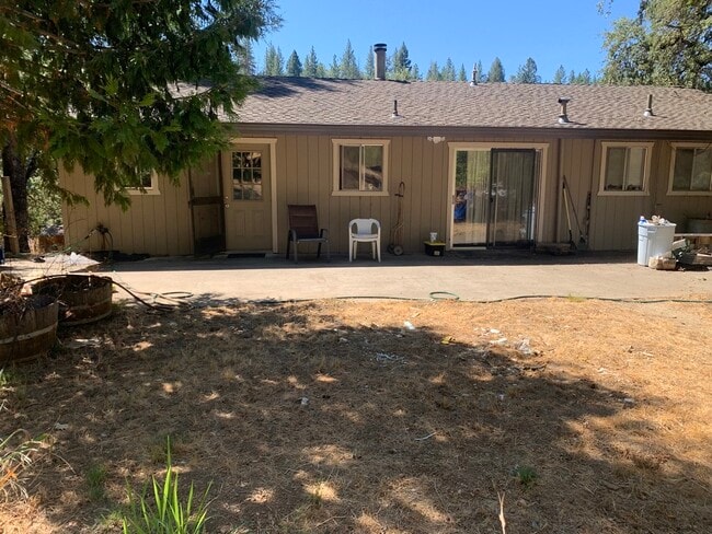 Building Photo - 4701 Park Hill Dr Unit 1