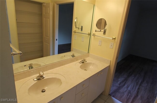 Photo - 1868 W Crown Pointe Blvd