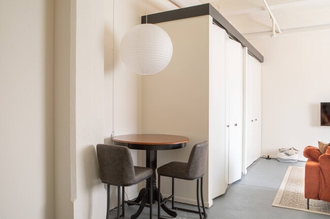 Photo - 823 N 2nd St Unidad ID1379048P