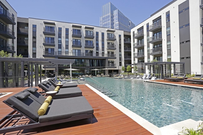 POOL - The Braden on Fifth