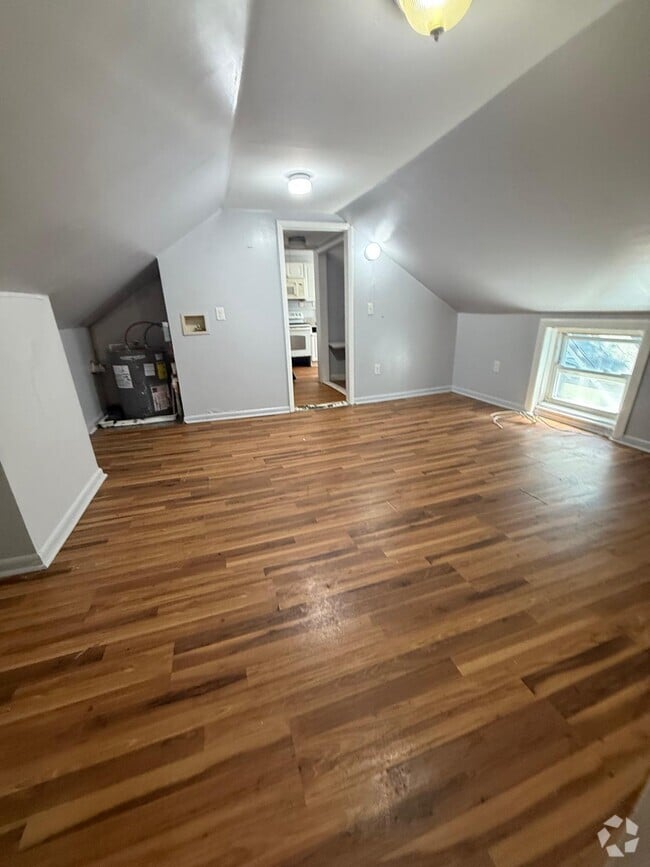 Building Photo - 677 2nd Ave Unit 2 Rental