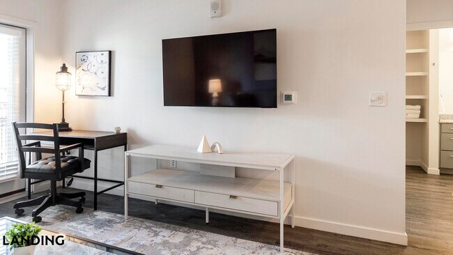 Photo - 185 Polaris Pointe Unit 1-210