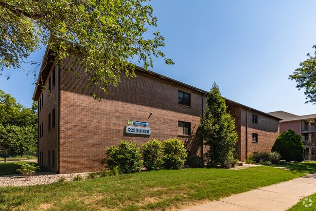 926 Bluemont