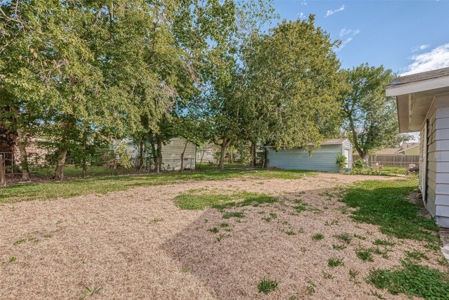 Photo - 5619 Willow Glen Dr