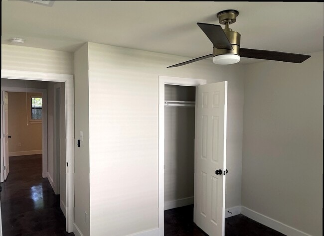 Photo - 618 E 40th St Unit 3