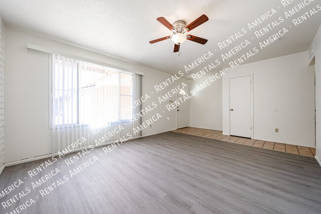 Photo - 2156 E Yale Dr