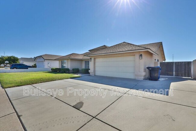 Photo - 6341 E Ivy St