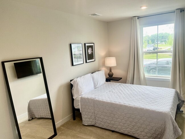 Photo - 100 Fost Blvd