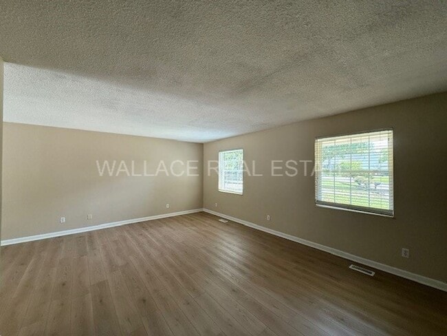 Photo - UPDATED 4 BEDROOM IN CRESTWOOD HILLS IN W. KNOXVILLE