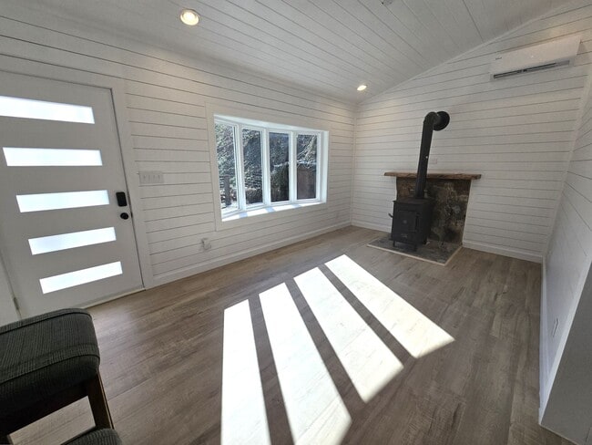 Photo - Renovated Cabin In Vilas