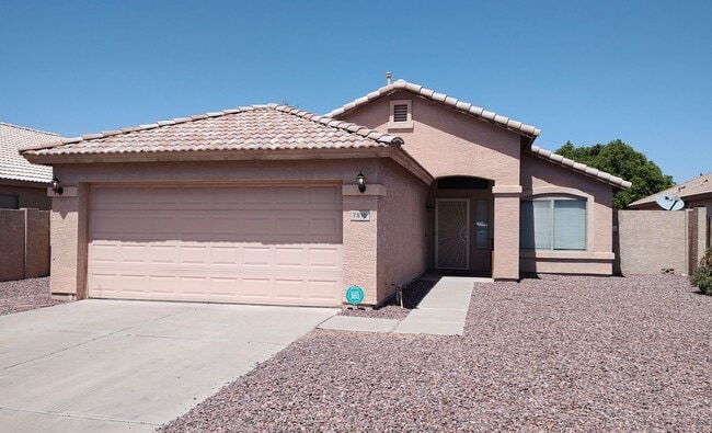 Building Photo - Great Home in Glendale