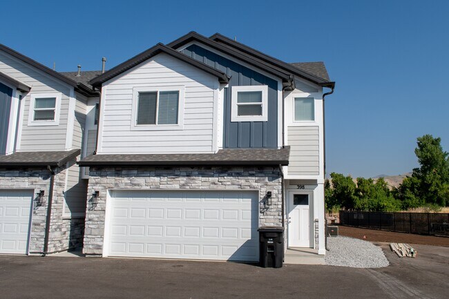 Photo - 144 W 425 N Townhome