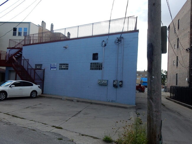Building Photo - 2109 S Ashland Ave Rental