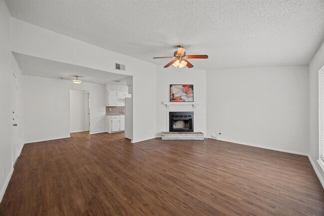 Photo - 6204 Linda Ln