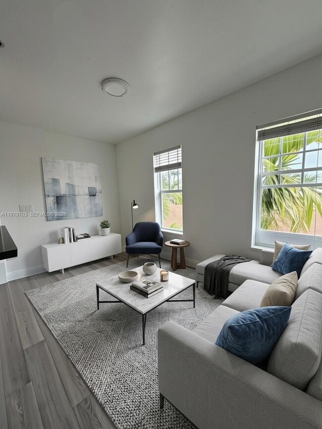 Building Photo - 1244 Pennsylvania Ave Unit 305