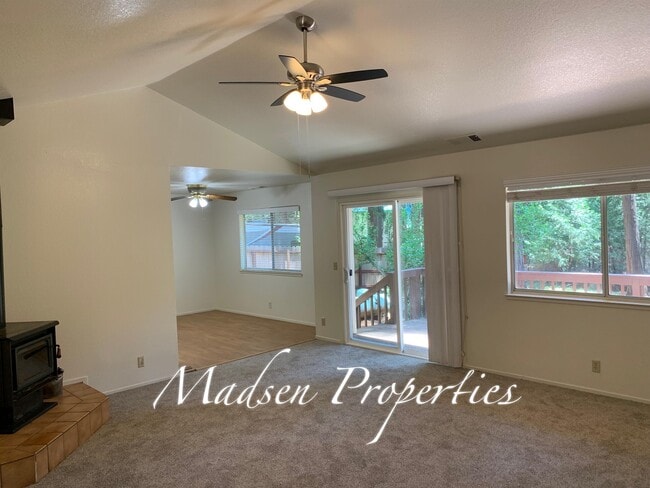 Photo - 14736 Carnegie Rd