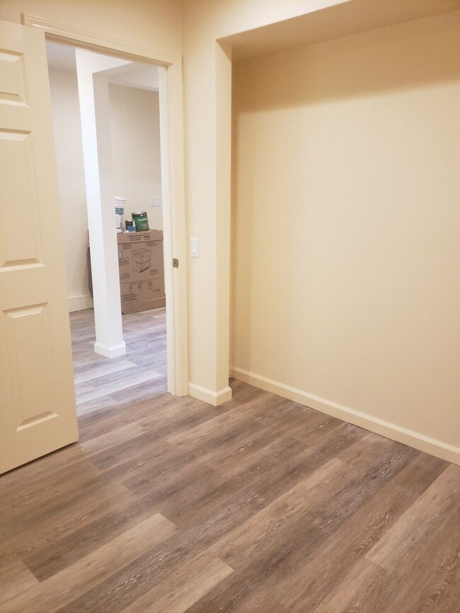 Photo - One bedroom, unfurnished unit in down town Bishop.