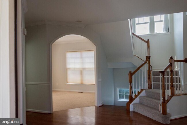 Photo - 108 Setting Sun Ct