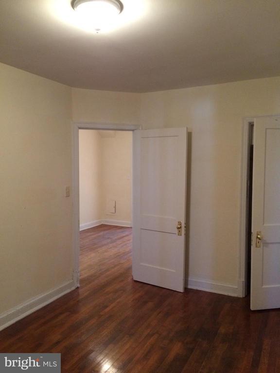 Building Photo - 1830 Independence Ave SE Unit 4