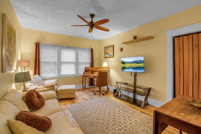 Photo - Furnished 1-Bedroom Apartment on Glendale Pl Unit 1