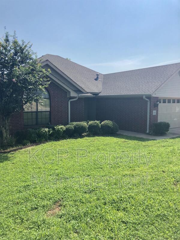 Building Photo - 305 Northridge Dr