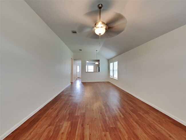 Photo - 3906 Hawthorn Glen Ct