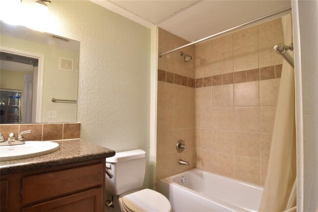 Photo - 6810 Deatonhill Dr Unidad 4102