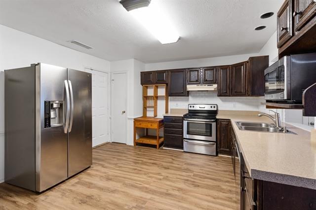 Photo - 407 Twin Oaks Ct