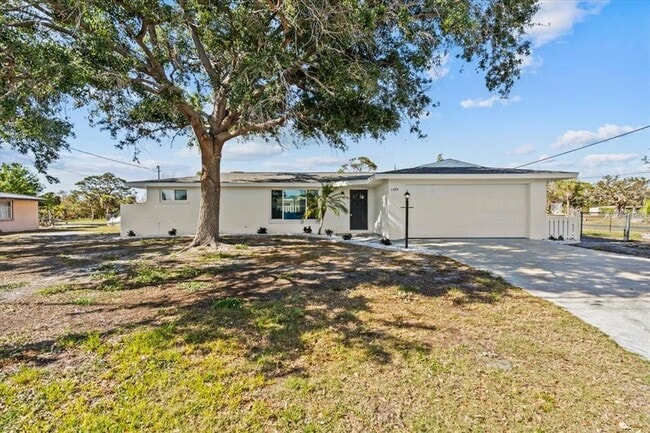 Building Photo - 1499 Janet Pl Rental