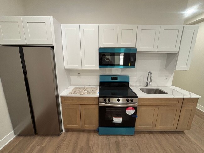 Photo - Luxury 2 Bedroom Apartment Unit 4