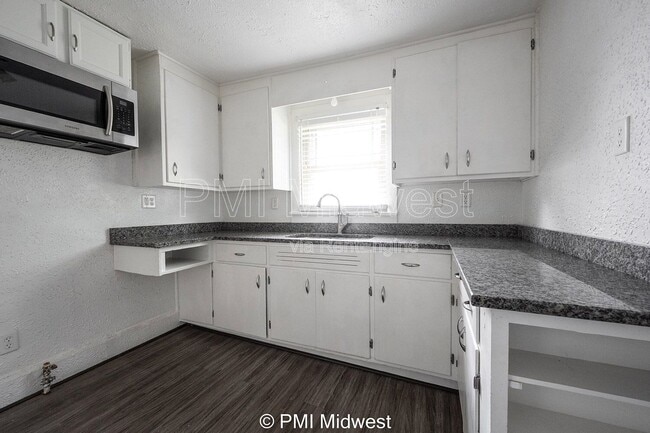 Photo - 1433 W 5th St