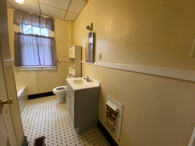 Photo - 1210 S Schiller St