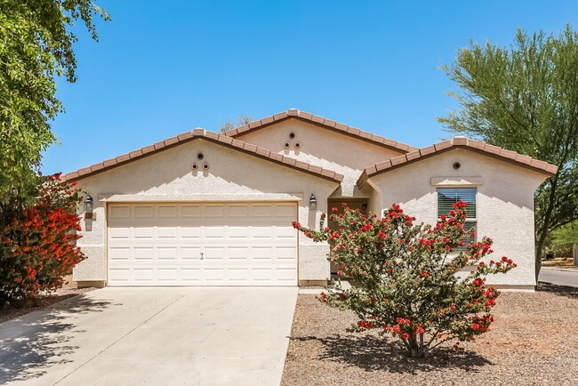 Building Photo - 1126 E Daniella Dr