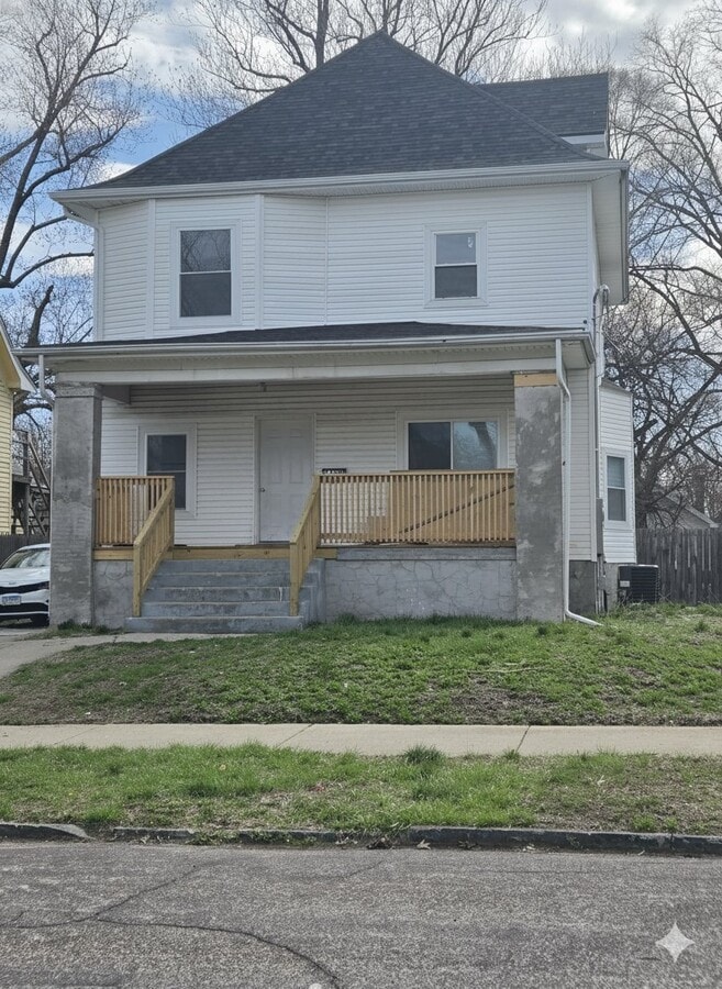 Photo - 1700 N California Ave