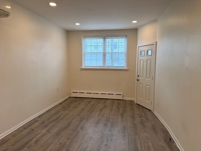 Photo - 2049 Snyder Ave Unit 1