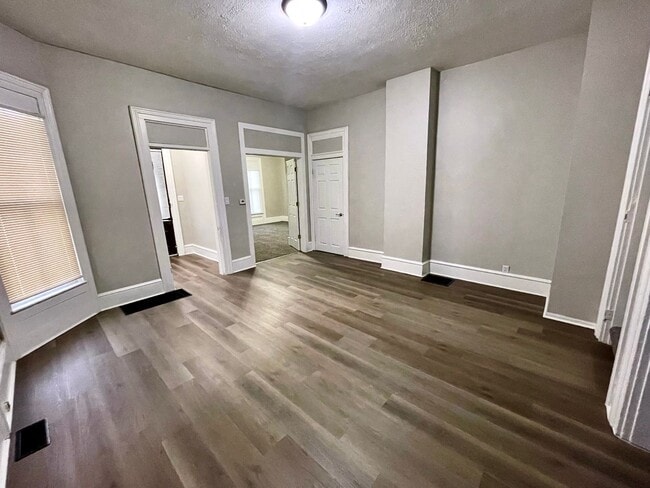 Photo - 650 W Ash St Unit 650 W. Ash. St.